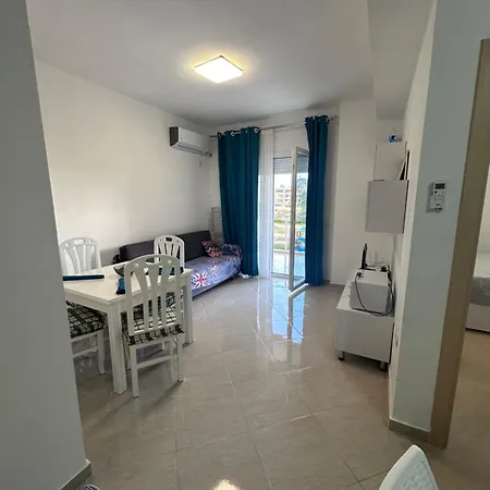Summer Apartment *